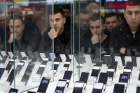 قیمت گوشی سامسونگ، شیائومی و آیفون امروز پنجشنبه 4 دی 1404/ ارزان‌ترین گوشی سامسونگ چند؟