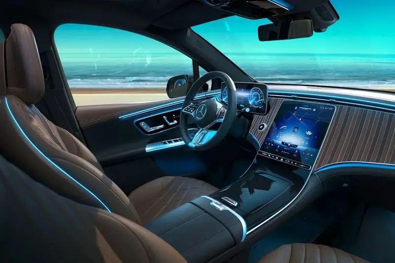 نمای داخل بنز EQE 500