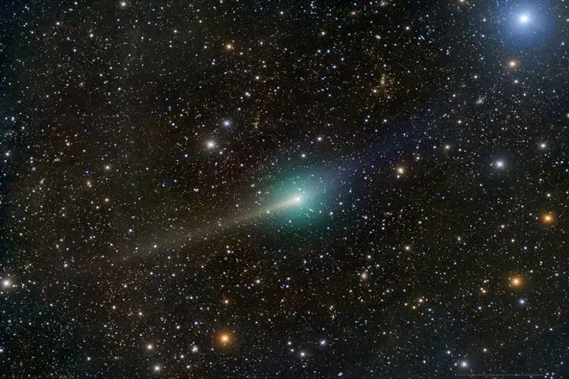 دنبالهدار میانستارهای