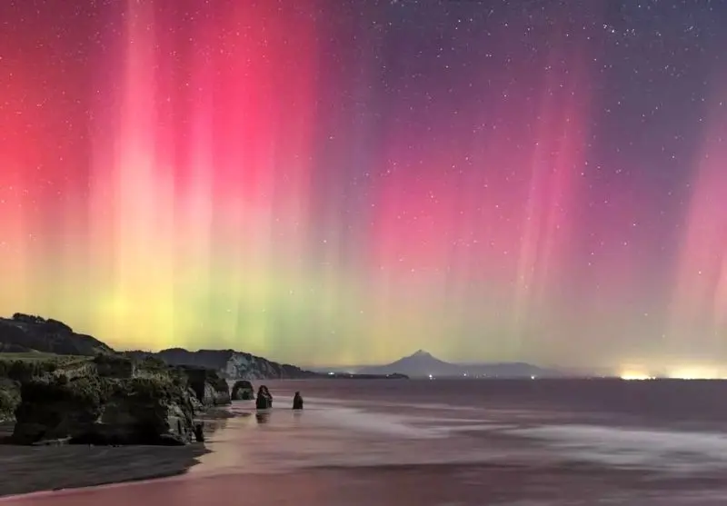 شفق قطبی 2025