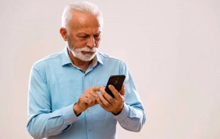 بحران عجیب/ بازنشستگان و سالمندان معتاد اینترنت و فضای مجازی شدند