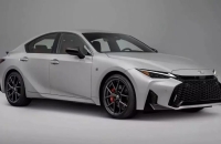 لکسوس IS 2026 با قلب V6 و چهره‌ای تهاجمی بازگشت