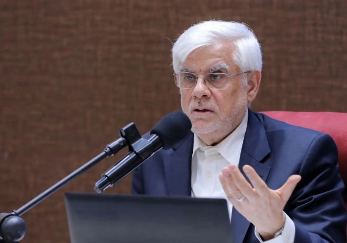 آقای عارف قرار است اشتباهات محموداحمدی‌نژاد تکرار شود؟