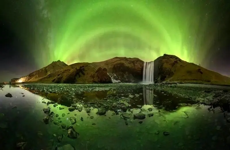 شفق قطبی 2025