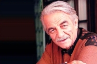 «منوچهر نوذری» 34 ساله در کنار «بهروز وثوقی» در مراسم اهدای جوایز سینمایی