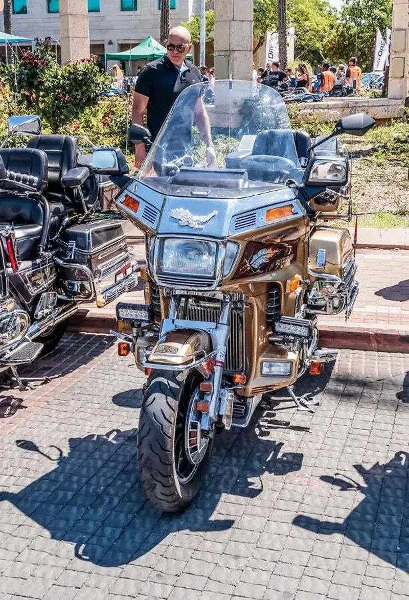 هوندا گلد وینگ