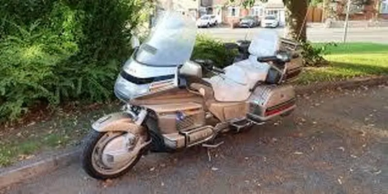 هوندا گلد وینگ