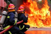 آتش‌سوزی در جایگاهی در تهران به دلیل نقص فنی یک خودرو