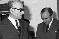 خاطرات علم: شاه گفت، عبارت «خلیج عربی» را روزنامه تایمز لندن در دهان عرب‌ها گذاشت