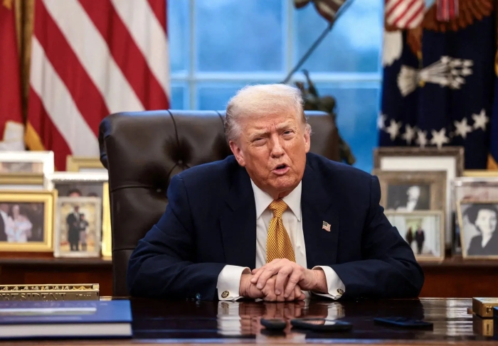 واکنش ترامپ به حمله با اسپری به سمت ایلهان عمر؛ کار خودش است!