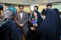 عصبانیت کیهان از دیدار معاون پزشکیان با زنان زندانی حوادث اخیر/ او عامل اسراییل است