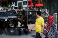 بازار خودرو در قبضه دلالان