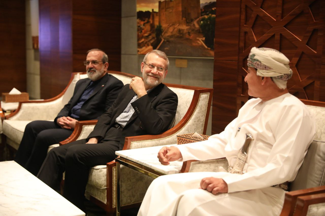 لاریجانی مسقط را به مقصد دوحه ترک کرد