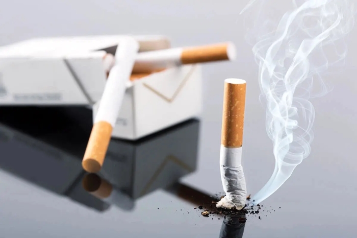 چرا برخی از افراد با وجود مصرف سیگار و الکل، 100 سال عمر می‌کنند؟