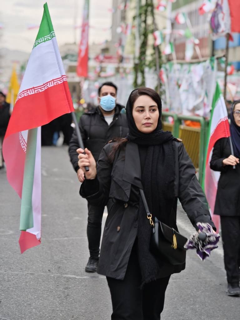 زنان حاضر در راهپیمایی 22 بهمن در قاب تصویر صداوسیما + عکس