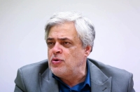 مهاجری: پزشکیان باید روز اول می‌گفت اگر فیلترینگ برداشته نشود وارد پاستور نمی‌شوم