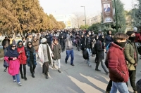 چرا نوجوانان به خیابان آمدند؟/ ریشه‌های یک شکاف نسلی