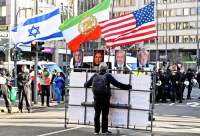 حمله تند روزنامه اعتماد به موافقان حمله نظامی به ایران هستند