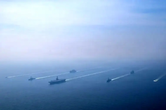 رزمایش تهران و مسکو در دریای عمان؛ تهدید دوباره آمریکا به اقدام نظامی علیه ایران