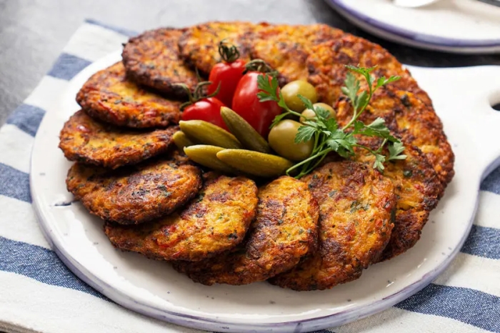 کوکوی مرغ و پیازچه؛ افطاری ساده و مقوی