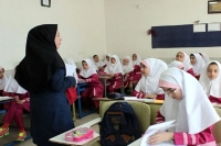 فیش حقوق معلمان در ایران و ترکیه / معلم‌ها چه می‌گویند؟