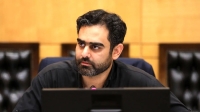 انتقاد شدید روزنامه نزدیک به قالیباف از ثابتی: می خواهید از رهبری، شخصیتی دست بسته بسازید؟
