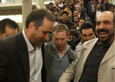 مربی پروازی و استقبالی که در تاریخ دیده نشد/ سقوط قهرمان لالیگا روی پله برقی فرودگاه امام!