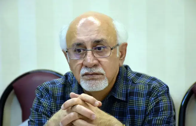 کزازی