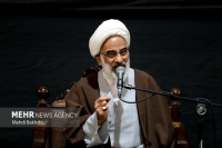 حاجی صادقی: نیروی دریایی سپاه استکبار را به زانو درآورده است