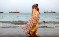 جهان به روایت تصویر؛ از لکه آرایش روی دست ترامپ تا آرامش ساحل بندرعباس