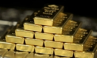 افزایش جهانی قیمت طلا همزمان با تضعیف دلار آمریکا