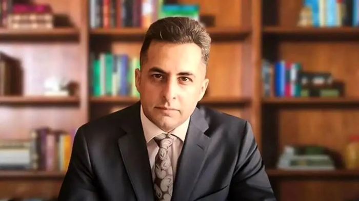 رضا نصری: این هم از شعار «اول آمریکا»!