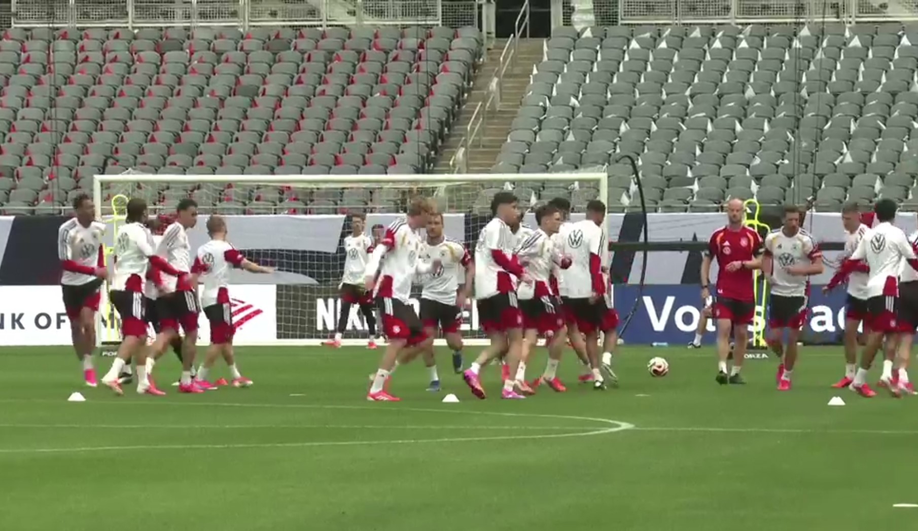 2457709