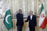 لحظه تقدیم پیام دولت پاکستان به عراقچی