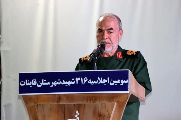 معاون سیاسی سپاه: دیپلماسی در کنار میدان، به دنبال تامین حقوق ملت ایران است