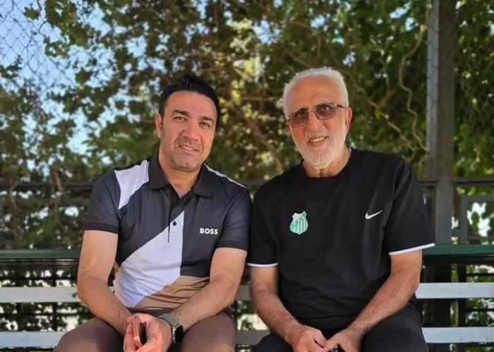 دو اسطوره پاس مهمان تمرین پیشکسوتان