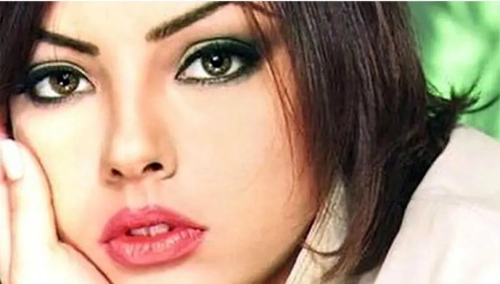 عکس جدید ابرو گوندش خواننده‌ ترکی که کراش دهه 60 بود