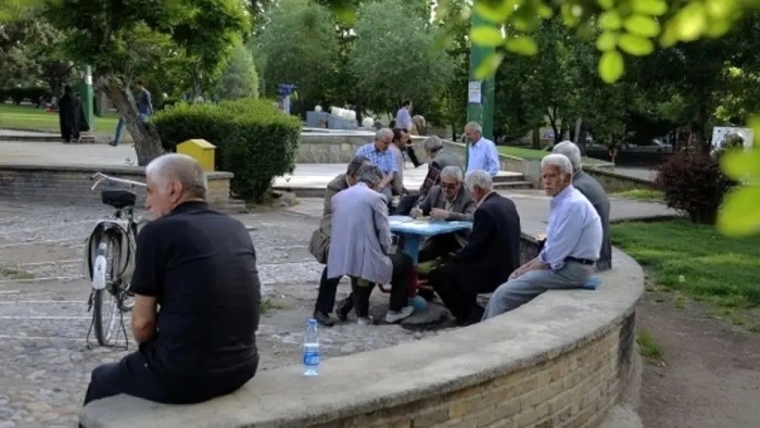 چه کسانی با 20 سال سابقه خدمت می‌توانند بازنشسته شوند؟