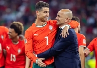 مارتینز می‌ترسد رونالدو را تعویض کند!