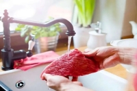 این مواد غذایی را در سینک نشویید