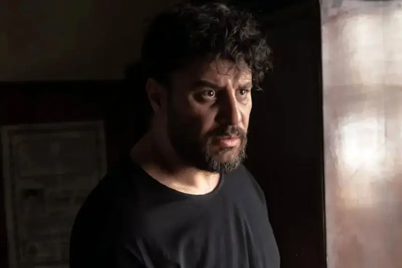 جواد عزتی