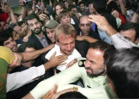 31 خرداد؛ یادآور زلزله و اسطوره محبوب آلمان؛/ سروِ ساندویچِ یورگن کلینزمن در تهران! (عکس)