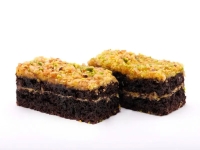 طرز تهیه کیک شکلاتی با روکش نارگیلی