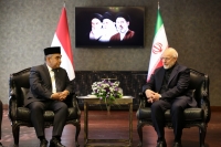 قالیباف: کسی می‌تواند با آمریکا مذاکره کند که آماده جنگ باشد