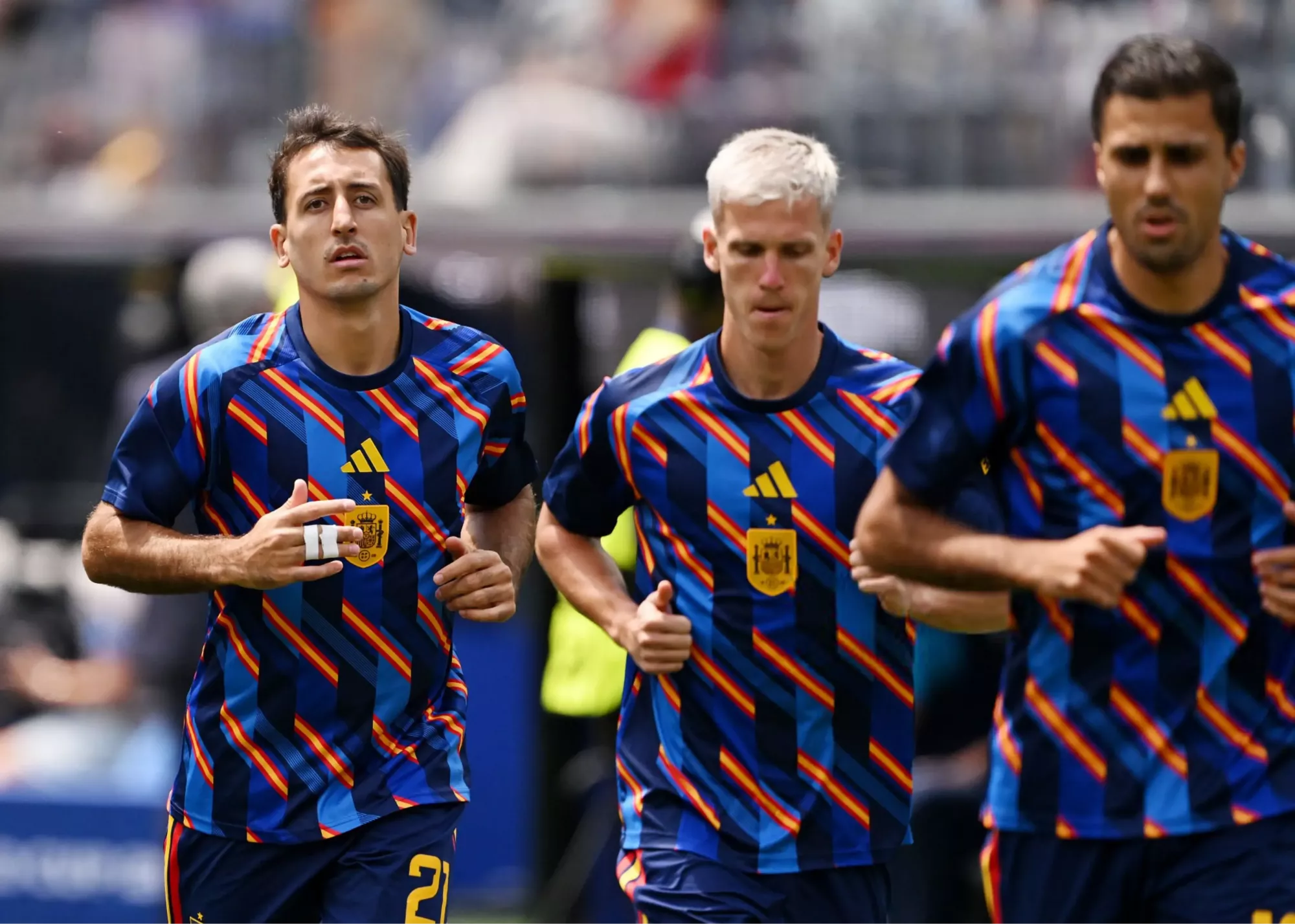 2492368