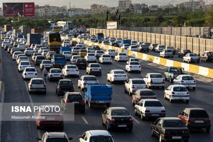ترافیک سنگین در آزاداره کرج-تهران