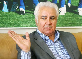 حمایت از سهراب مثل حمایت از نکونام/ قراب: تقصیر طارمی است که درباره امیر حرف می‌زنند
