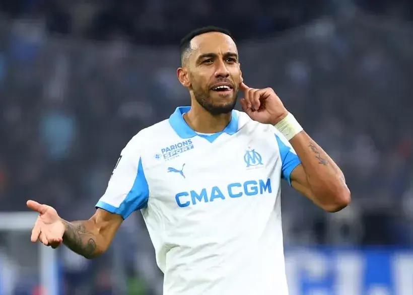 2431929