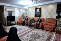 دیدار معاون اجرایی رییس‌جمهور با خانواده وزیر دفاع شهید
