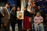 نقش سینما در تغییر نگاه جامعه به معلولیت؛ خانواده اکبر عبدی تجلیل شدند